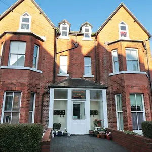 Apartment Carisbrooke House, 6, Scarborough